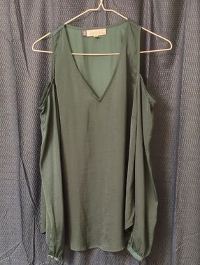 Jennifer Lopez Dark Green Cold-Shoulder V-Neck Blouse